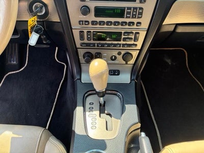 2005 Ford Thunderbird Base