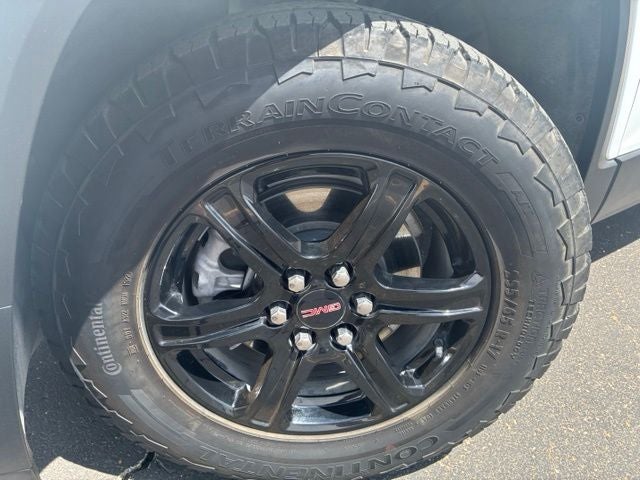 2022 GMC Acadia AT4