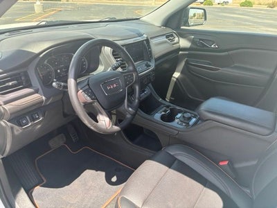 2022 GMC Acadia AT4