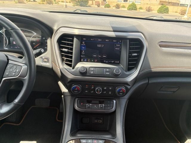 2022 GMC Acadia AT4