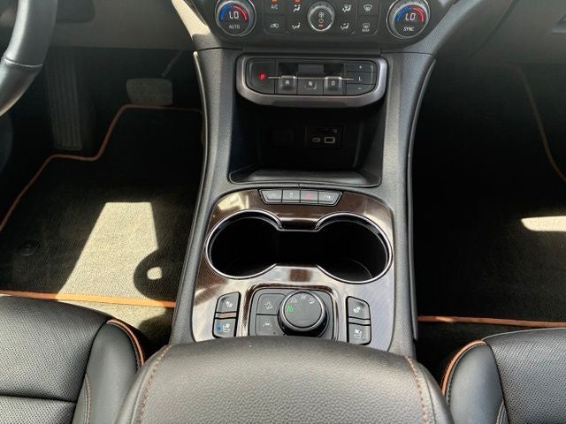 2022 GMC Acadia AT4