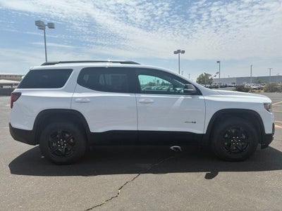 2022 GMC Acadia AT4