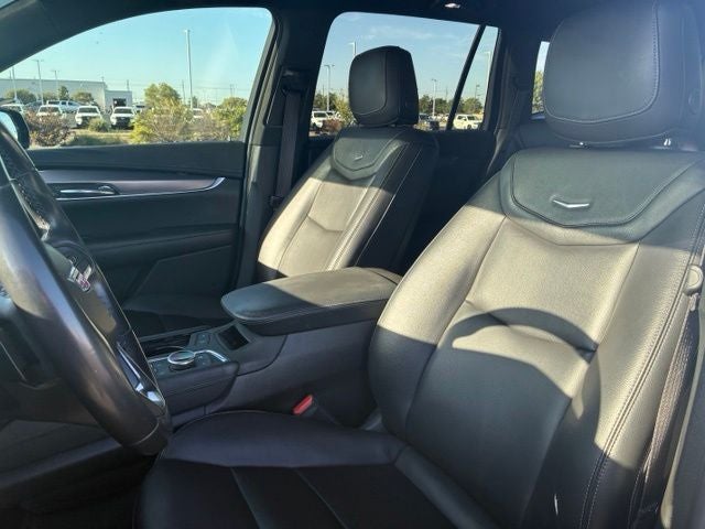 2022 Cadillac XT6 Luxury