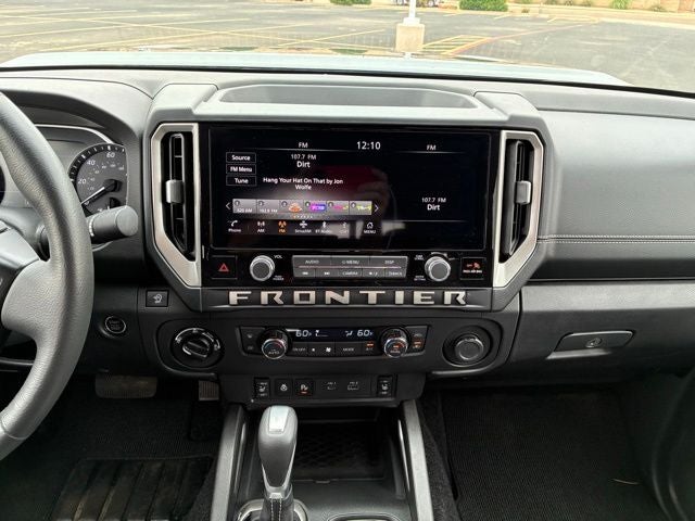 2025 Nissan Frontier SV