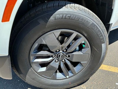 2025 Nissan Frontier SV