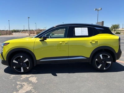2025 Nissan Kicks SR