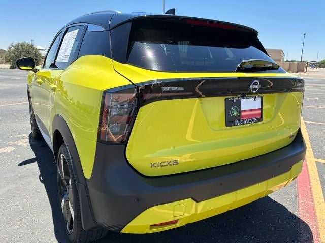 2025 Nissan Kicks SR