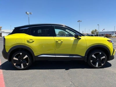 2025 Nissan Kicks SR
