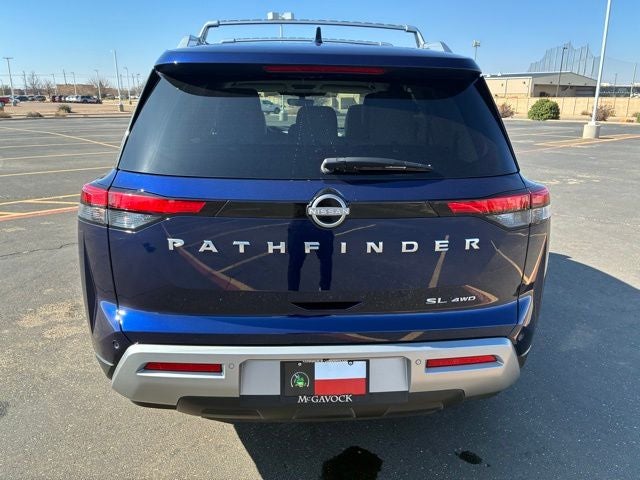 2024 Nissan Pathfinder SL