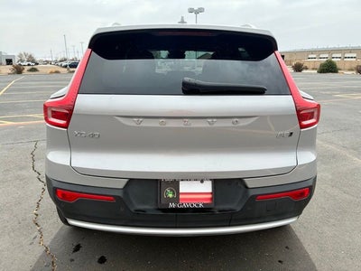 2025 Volvo XC40 B5 Core