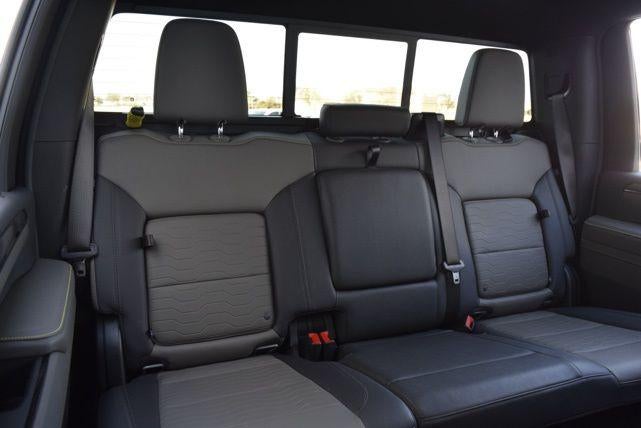 2025 Chevrolet Silverado HD ZR2