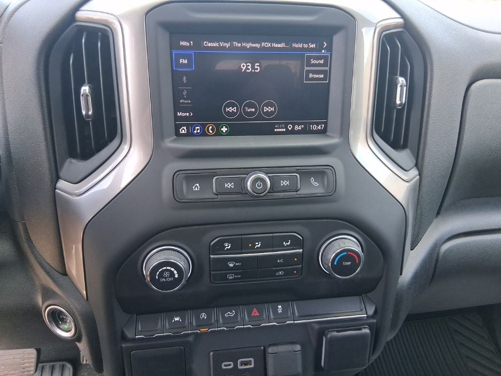 2024 Chevrolet Silverado Custom