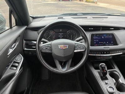 2023 Cadillac XT4 Luxury