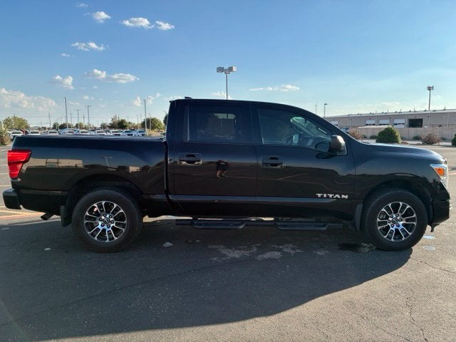 2023 Nissan Titan SV