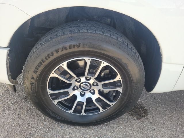 2022 Nissan Titan SV