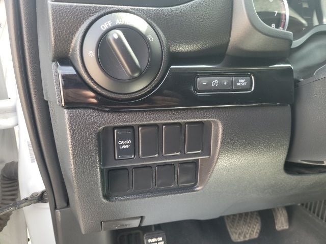 2022 Nissan Titan SV