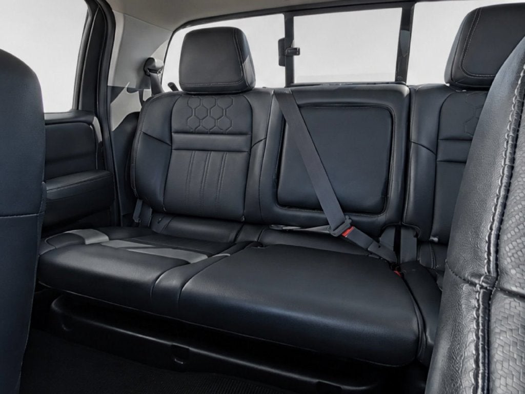 2024 Nissan Frontier SL