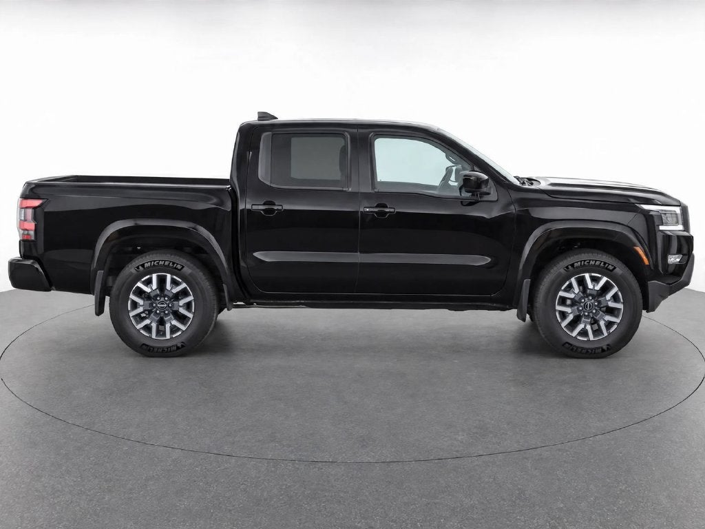 2024 Nissan Frontier SL