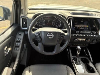 2025 Nissan Frontier SV