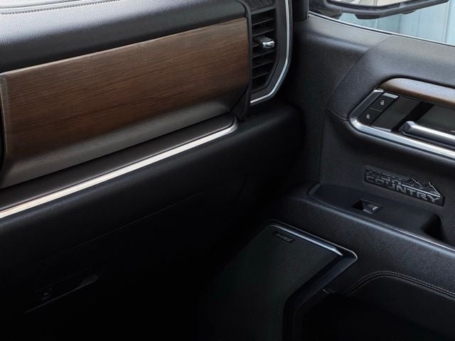 2024 Chevrolet Silverado High Country