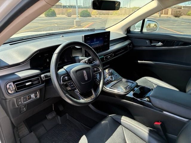 2022 Lincoln Nautilus Standard