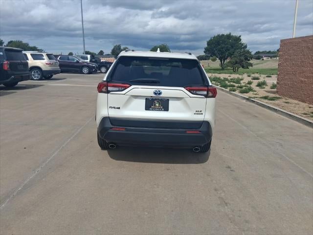 2022 Toyota RAV4 Hybrid XLE Premium