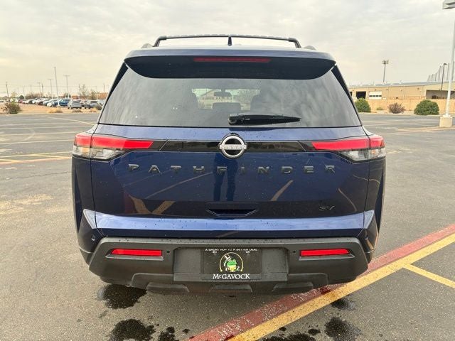 2022 Nissan Pathfinder SV