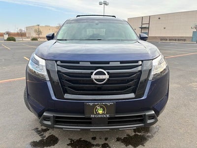2022 Nissan Pathfinder SV