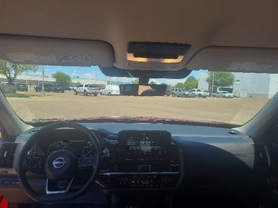 2025 Nissan Pathfinder SL