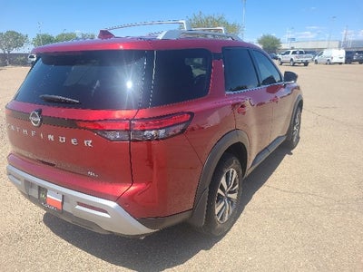2025 Nissan Pathfinder SL
