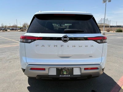 2025 Nissan Pathfinder SL