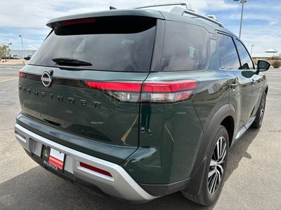 2023 Nissan Pathfinder Platinum