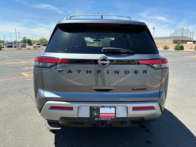 2023 Nissan Pathfinder Platinum