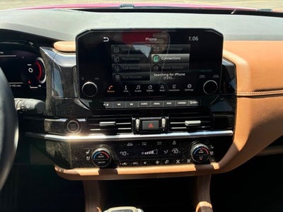 2023 Nissan Pathfinder Platinum