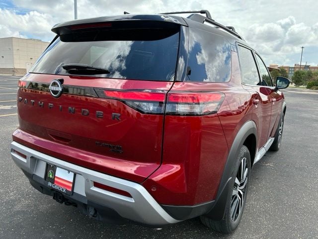 2024 Nissan Pathfinder Platinum