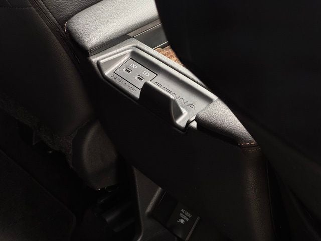 2025 Toyota SIENNA LTD AWD Limited 7 Passenger