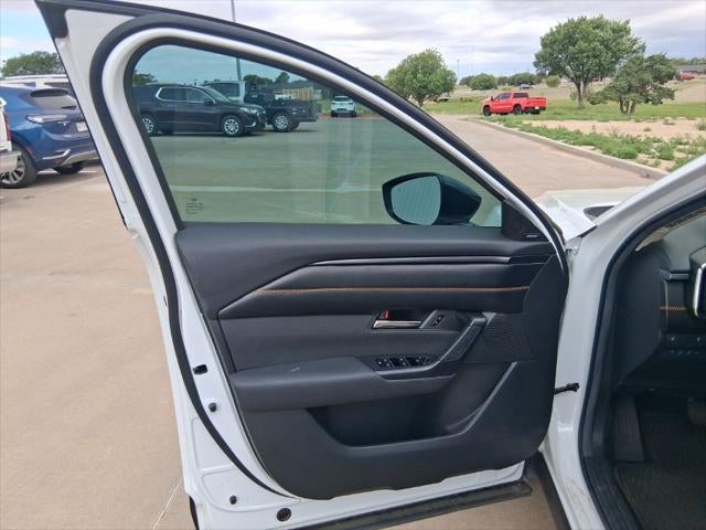 2025 Mazda Mazda CX-50 Premium Plus