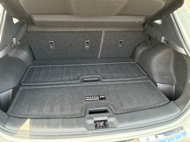 2022 Nissan Rogue Sport SV