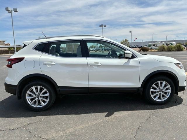 2022 Nissan Rogue Sport SV