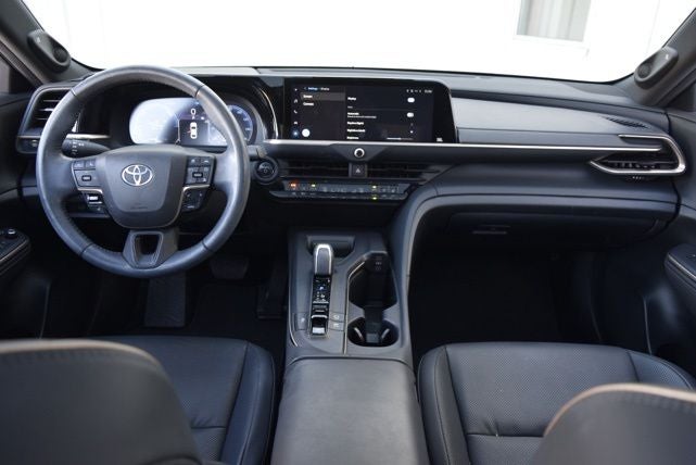 2023 Toyota Toyota Crown LTD Limited