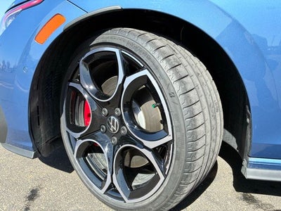 2025 Volkswagen Golf GTI Autobahn