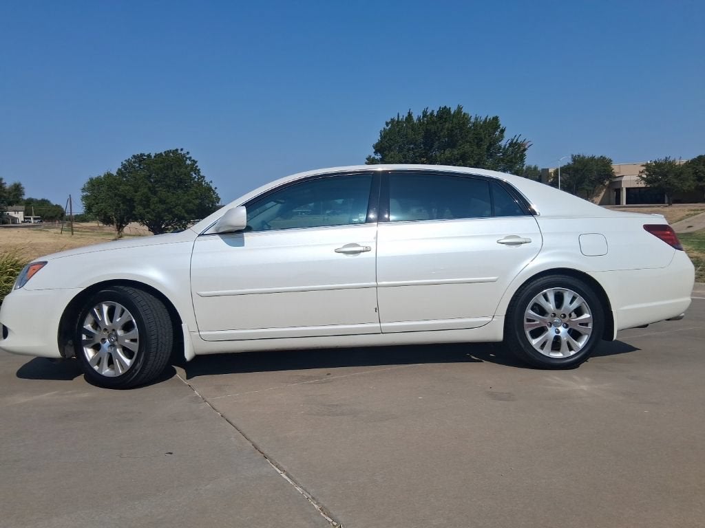 Used 2009 Toyota Avalon XL with VIN 4T1BK36B59U330764 for sale in Pampa, TX