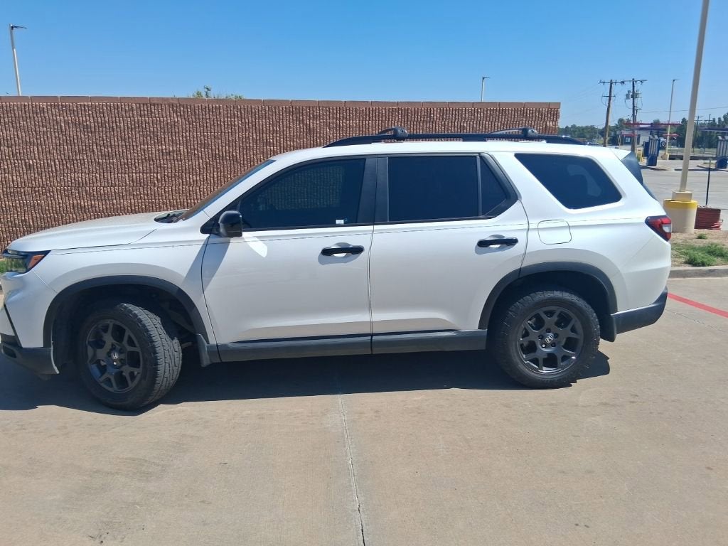 2023 Honda Pilot TrailSport